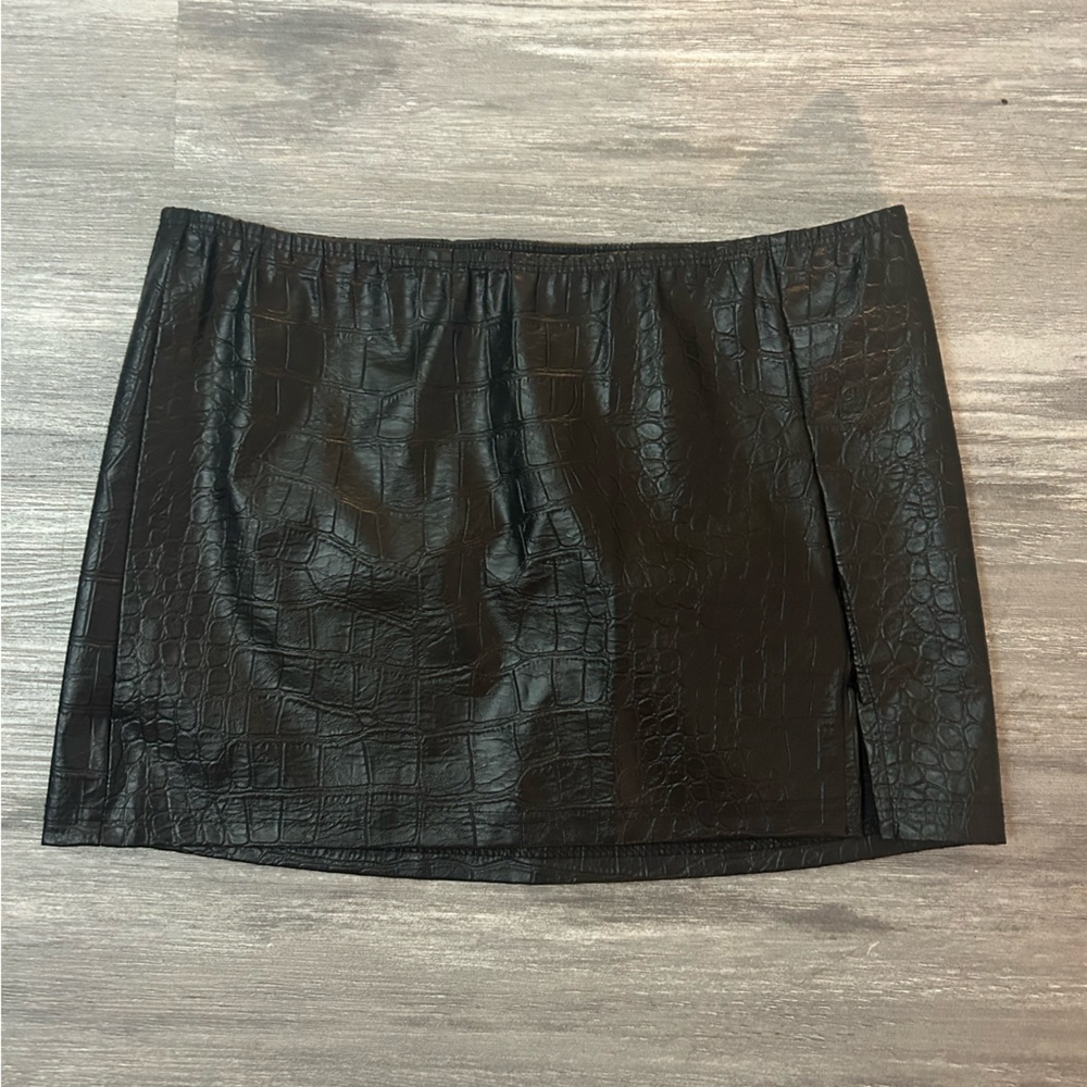 leather mini skirt